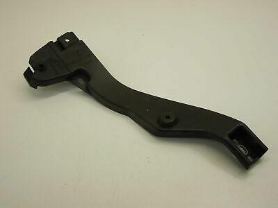 Articolo B8V1V - STAFFA P/TI A/SX LAT AUDI A4 10/04>11/07